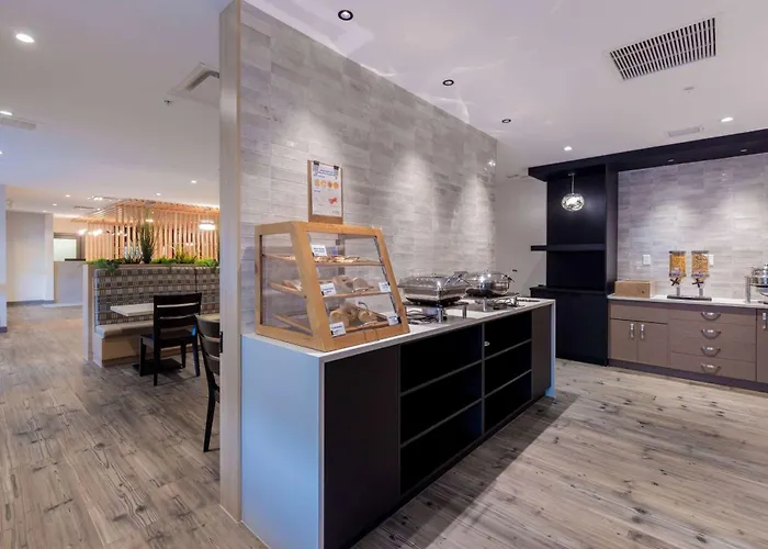 Microtel Inn & Suites By Wyndham Oyster Bay Ladysmith